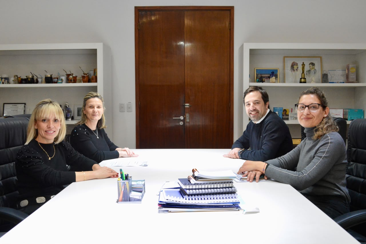 GESTIONES EN LA PLATA: LA INTENDENTE MANTUVO REUNIONES CON LOS MINISTROS KREPLAK Y KATOPODIS